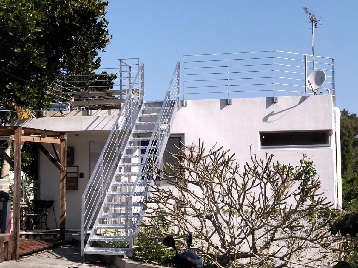 Holiday House Ryukyu-An "Music Hostel" Yomitan Exteriér fotografie